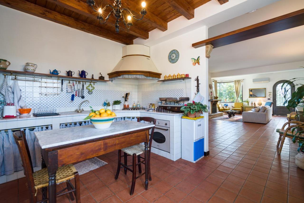 Villa Tina ตาออร์มินา ภายนอก รูปภาพ